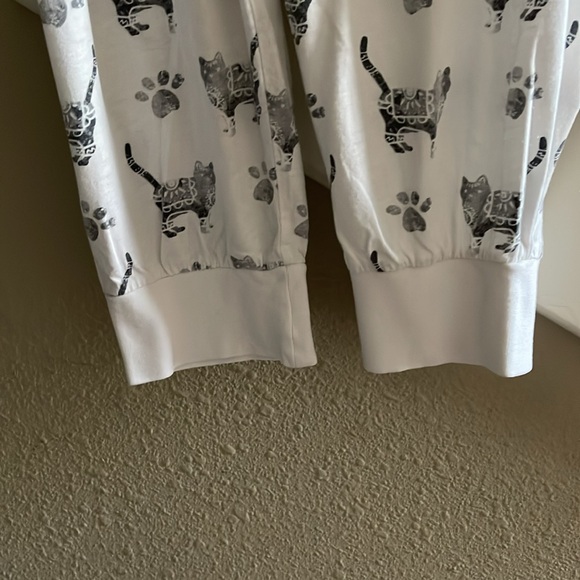 PJ Salvage Sz L Cuffed White & Black Cat Print Pajama Pants Only - Picture 4 of 13